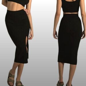 House of Harlow 1960 Black Ribbed Skirt